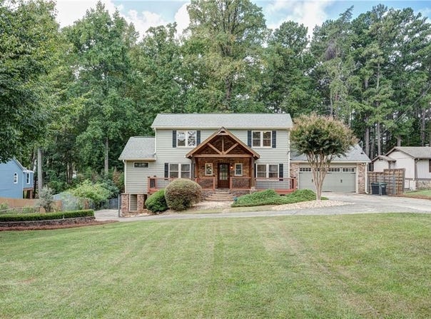 6090 Shadburn Ferry Road, Buford, GA 30518