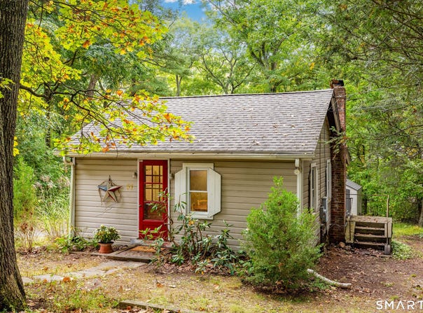37 Sassacus Road, Avon, CT 06001