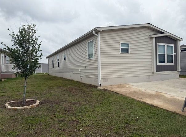 12205 Ruedas Rd, Del Valle, TX 78617