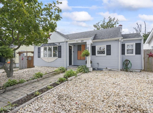 491 Netherwood Drive, Keyport, NJ 07735