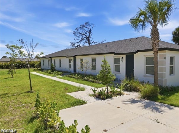 191 Rotonda Boulevard W, Rotonda West, FL 33131