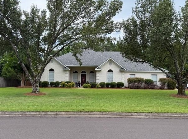 5681 Hillridge Dr, Belden, MS 38826