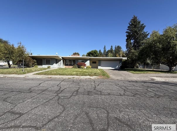 48 N 5th E, St Anthony, ID 83445