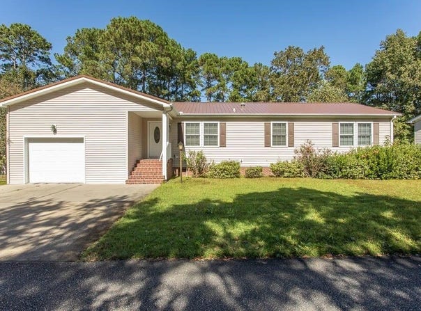 4517 Manitook Dr., Little River, SC 29566