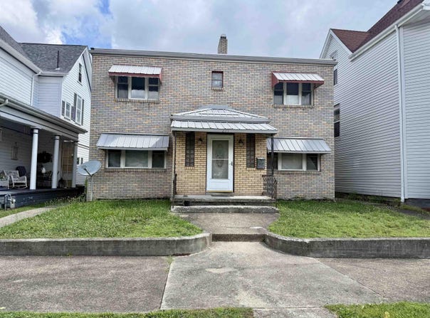 211 McGraw Avenue, Grafton, WV 24701