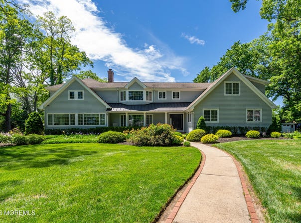 8 Evergreen Drive, Rumson, NJ 07760