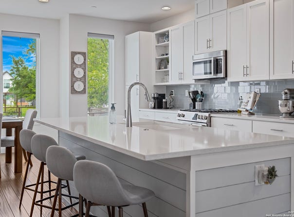102 Tendick # 902, San Antonio, TX 78209