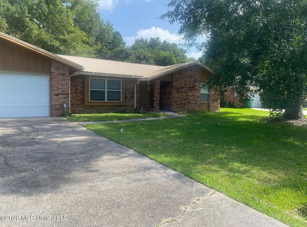 63737 N Diamondhead Drive, Diamondhead, MS 39525