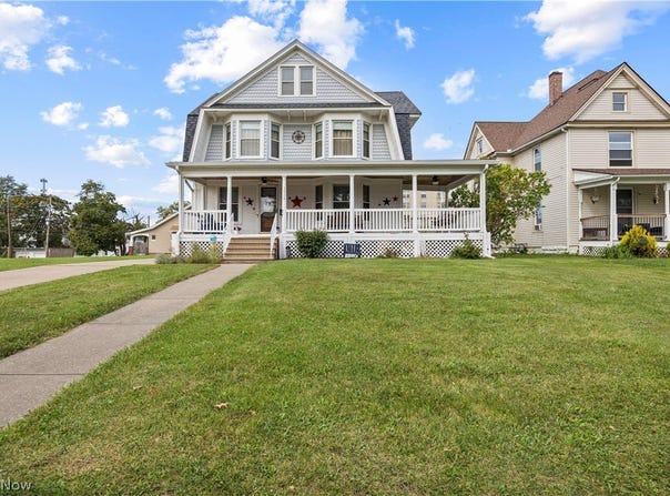 1032 W 4th Street, Lorain, OH 44052