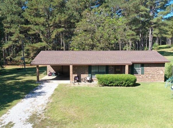 1167 Springhill Rd., LAUREL, MS 39443