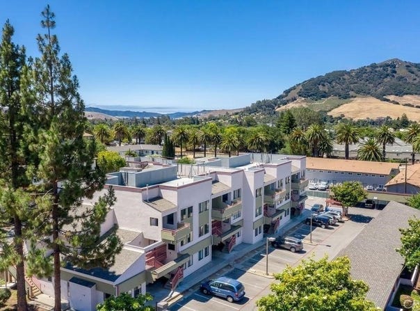 1239 E Foothill Boulevard, San Luis Obispo, CA 93405