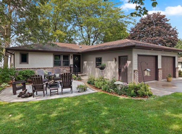 N3155 ECKER LAKELAND Drive, CHILTON, WI 53014
