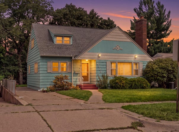 2525 Main St, La Crosse, WI 54601