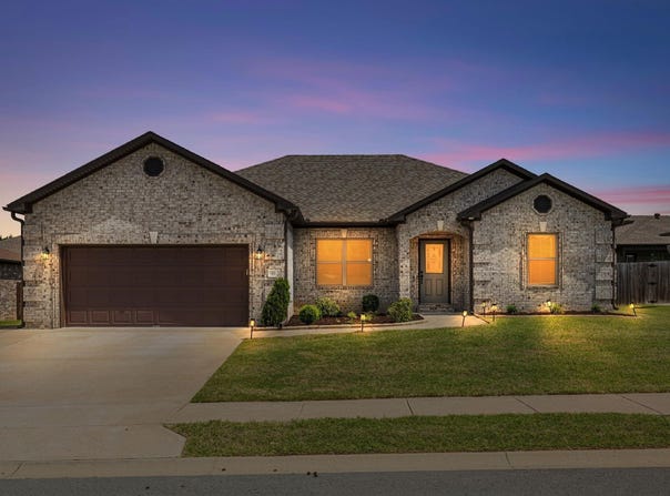 33 Cimarron Cir, Cabot, AR 72023