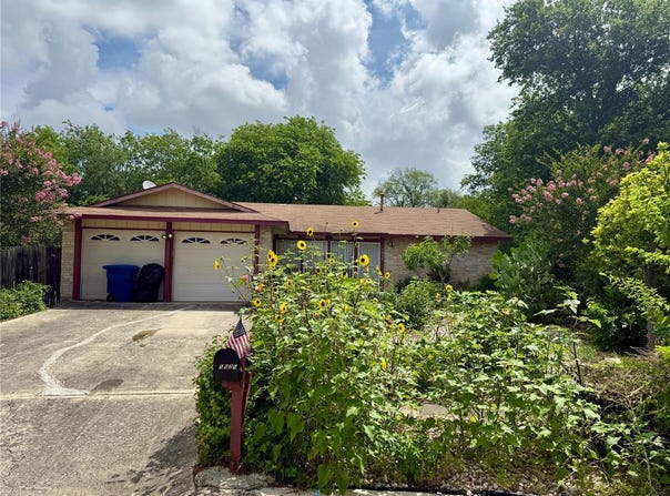 5935 Lake Champlain St, San Antonio, TX 78233