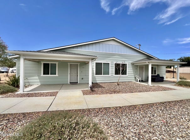 122 Veteran Place, Palmdale, CA 93550