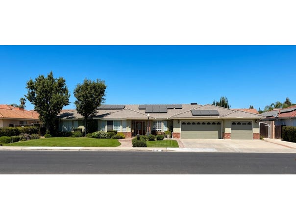 2538 Sequoia Avenue, Sanger, CA 93657