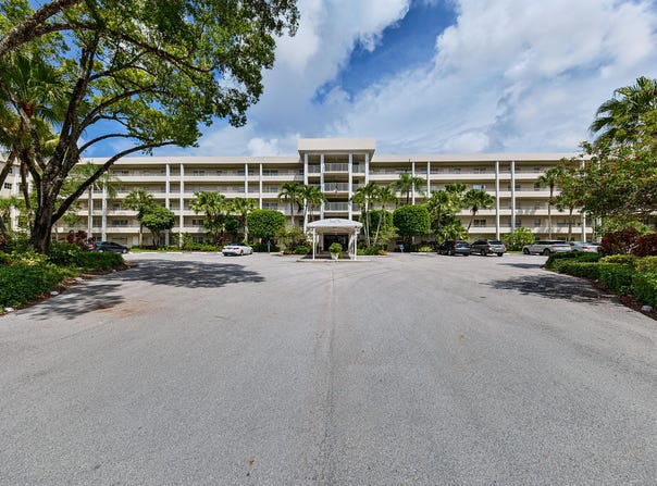 804 CYPRESS Boulevard, Pompano Beach, FL 33069