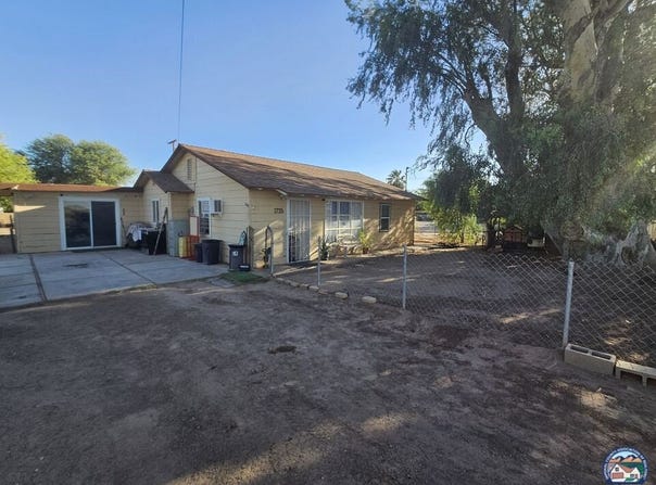 1735 El Centro, Seeley, CA 92273