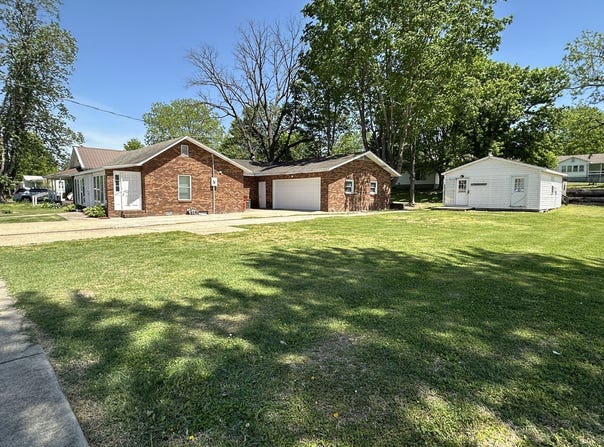 280 N E L Hawk St, Puxico, MO 63960