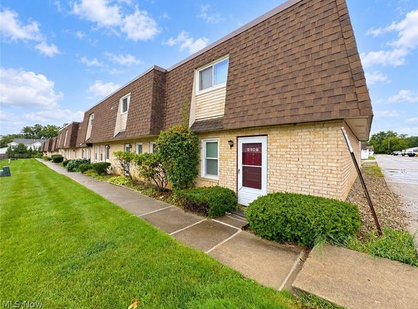 4245 Bennington Boulevard, Brunswick, OH 44212