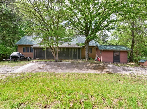27527 Hock Lane, Eagle Rock, MO 65641