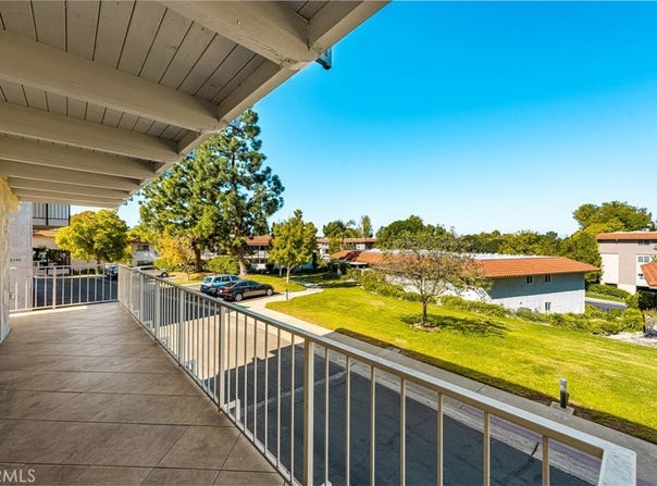 2286 Via Puerta, Laguna Woods, CA 92637