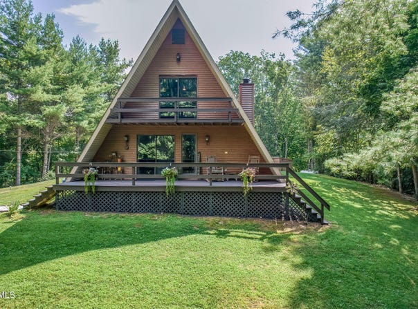 1023 Fox Hollow Road, Mountain City, TN 37683