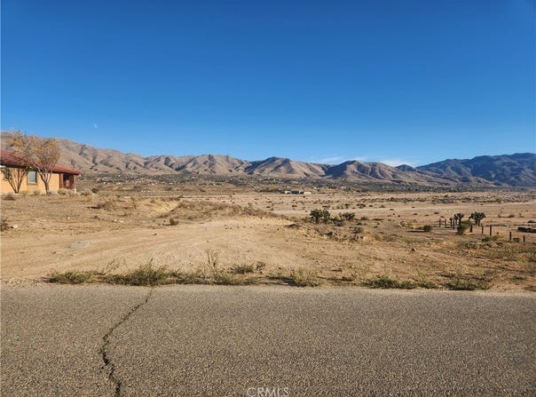 Calpella, Hesperia, CA 92345