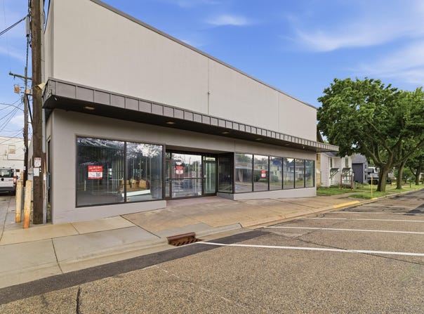 107 S Third St, Delavan, WI 53115