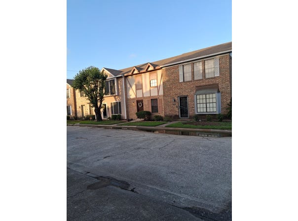 3673 Briar Creek Dr, Beaumont, TX 77706