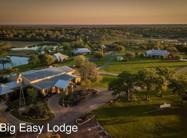 109 Mallard Ln, Columbus, TX 78934