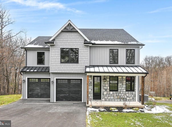 4 PINE TREE Drive, NEW CUMBERLAND, PA 17070