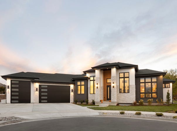 2996 E BONNIE LYNN Ln, Sandy, UT 84092