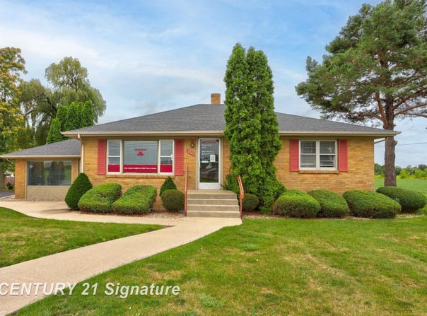 3741 Tittabawassee Road, Saginaw, MI 48604
