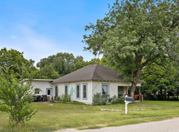 103 E Willis St, Leander, TX 78641