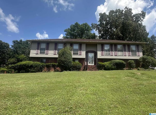 2373 7TH STREET, CENTER POINT, AL 35215