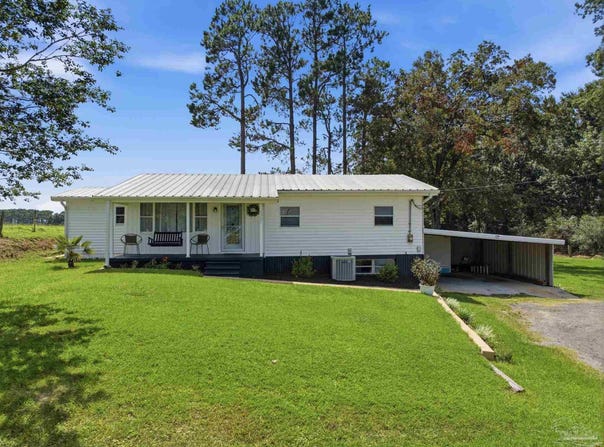 5731 Morgan Rd, Mcdavid, FL 32568