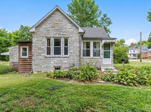 9500 W Milton Avenue, St Louis, MO 63114