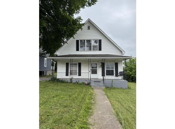 301 E Webster Avenue, Ava, MO 65608