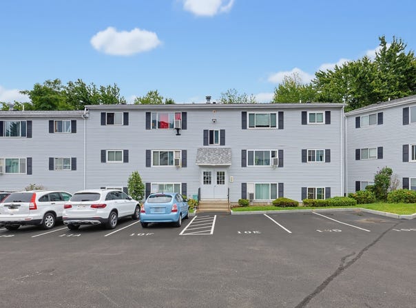 5455 N Main St, Fall River, MA 02720