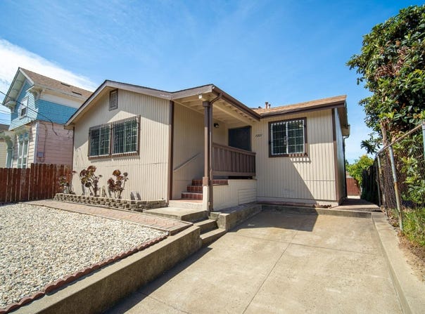 1221 E 19th ST, OAKLAND, CA 94606