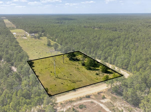 5298 Colt Drive, Crestview, FL 32539