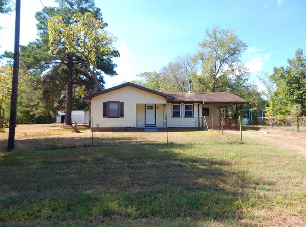 301 W MAIN, Ore City, TX 75683