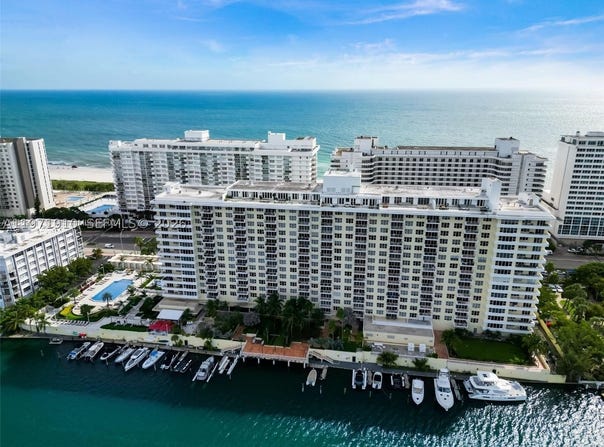 5600 Collins Ave, Miami Beach, FL 33140