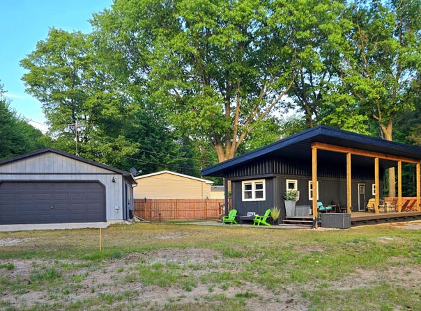 7949 W Fox Road, Mears, MI 49436