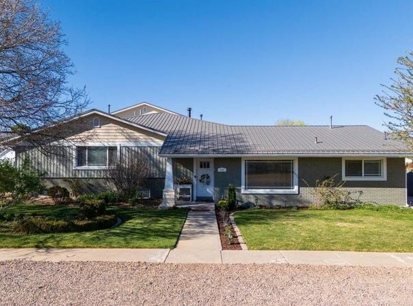 130 W 100 St S, Enterprise, UT 84725