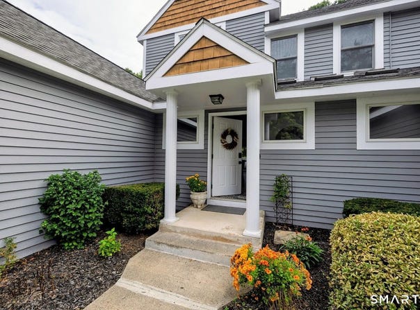 40 Riverwalk Drive, Simsbury, CT 06089