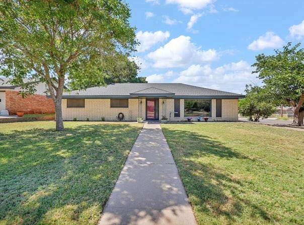 2829 Durant Dr, Midland, TX 79705