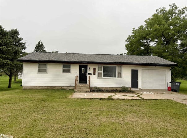 818 16th Street, Eldora, IA 50627